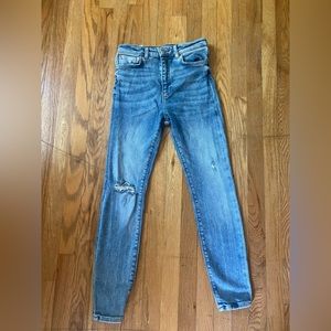 ZARA skinny jeans with rip in knee